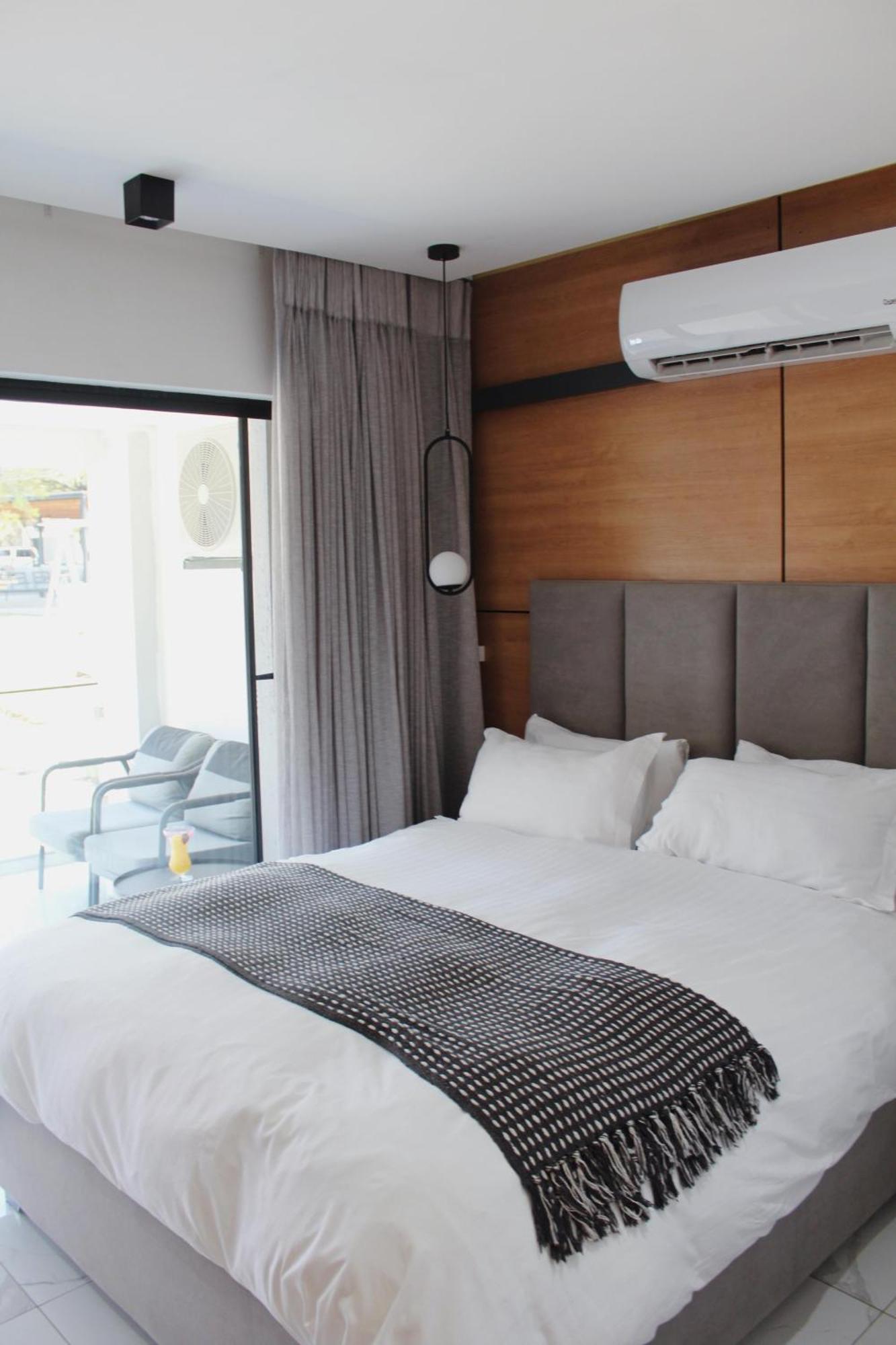 Kingdoms Lodge *